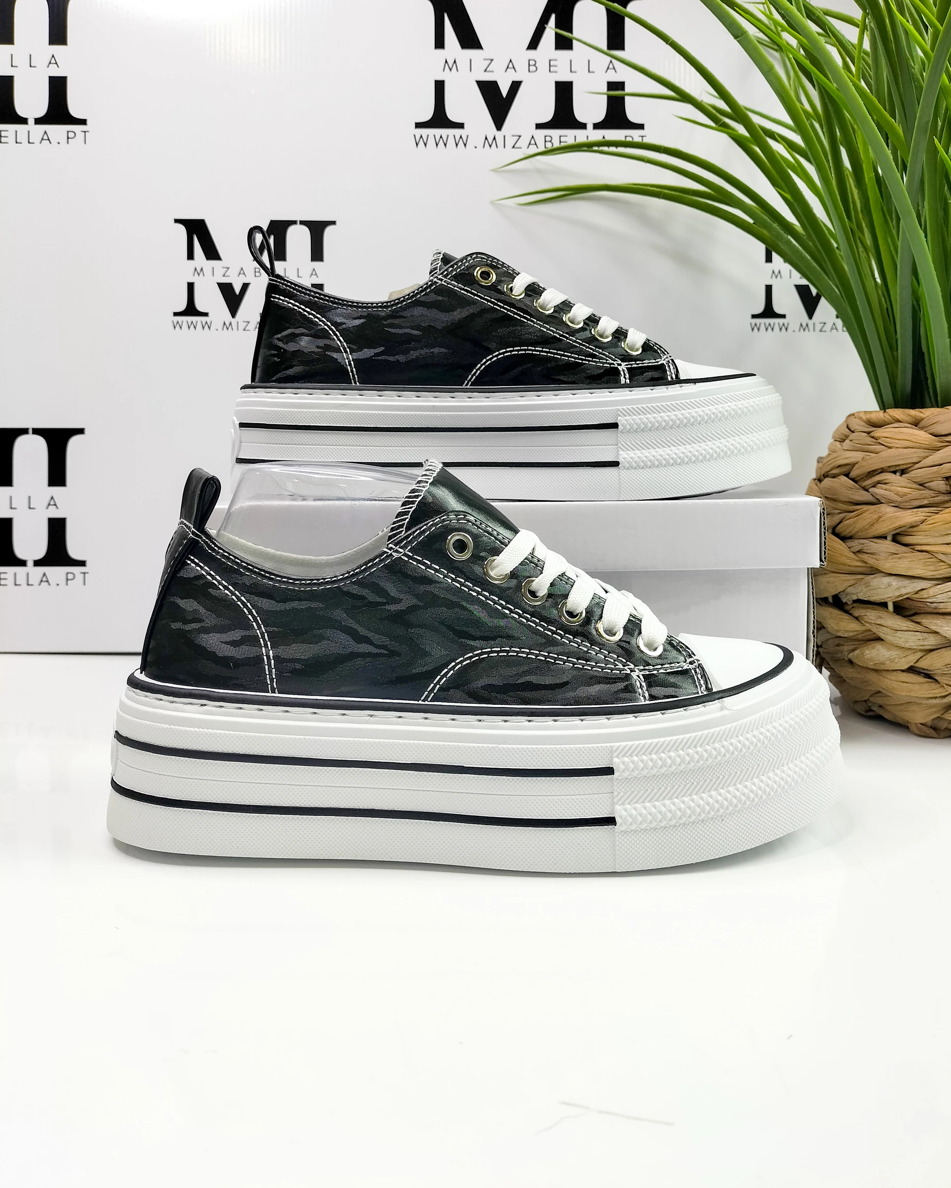 Sapatilha preta acetinada tamanho 37 – photo 2